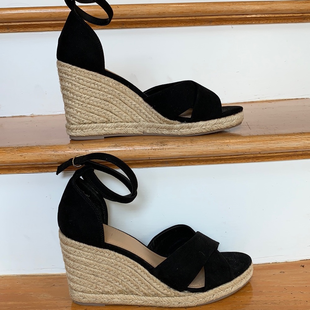 LOFT cross front NWOB tried on but not worn